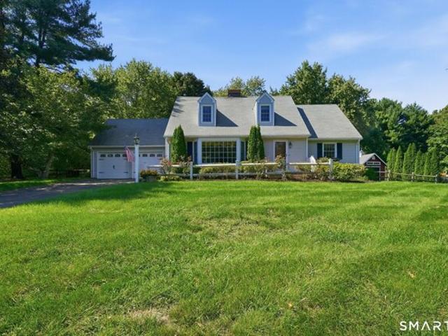 House for sale in Simsbury, Connecticut