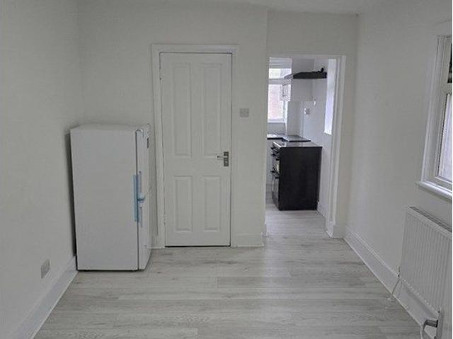 Studio for rent in Glyndon, Greater London