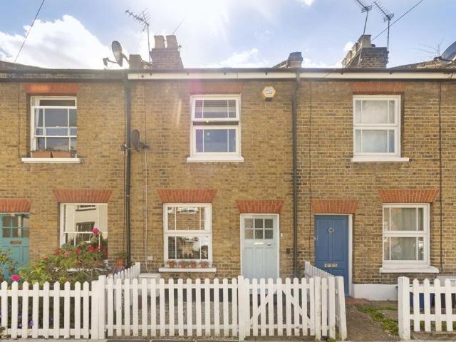 House for rent in London Borough of Richmond upon Thames, Greater London
