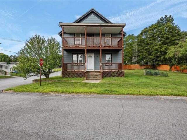 House for sale in Lincoln, Rhode Island