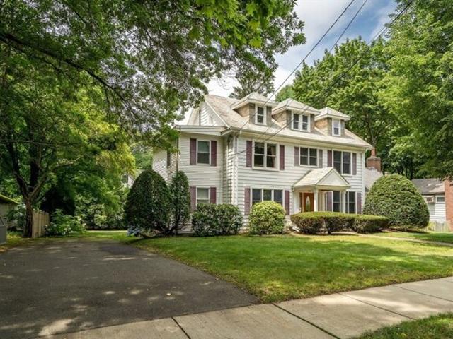 House for sale in Newton
