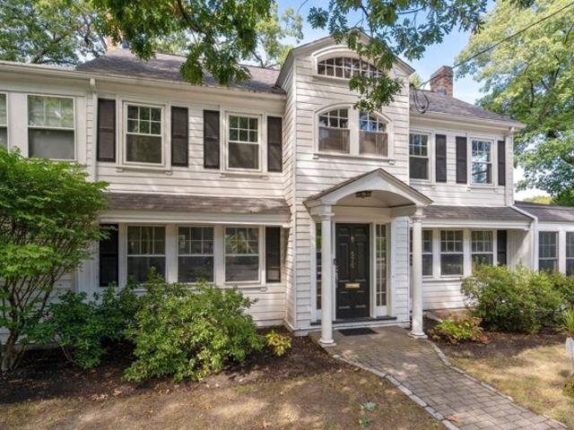 House for sale in Waban, Newton