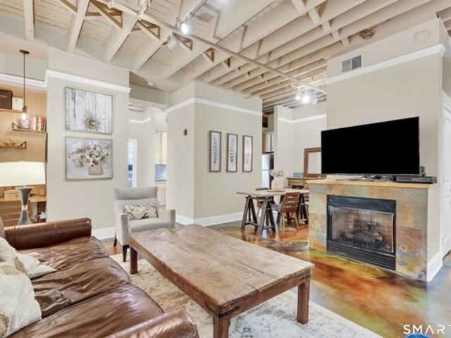 Condo for sale in New Haven, Connecticut