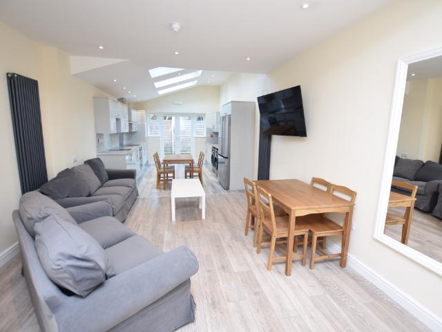 Room for rent in Elmfield, Leicestershire