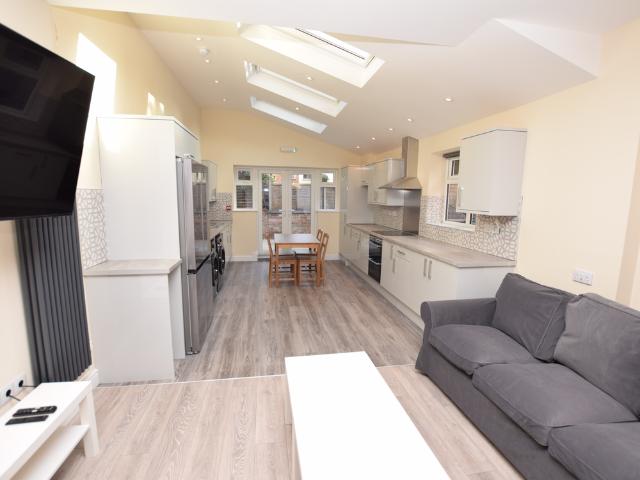 Room for rent in Elmfield, Leicestershire