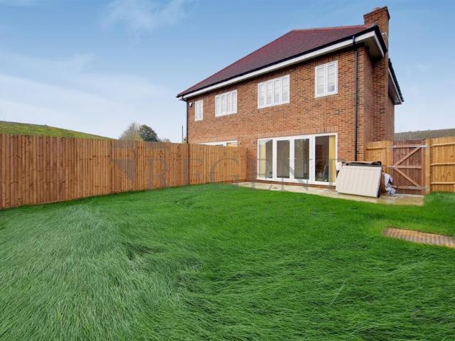 House for rent in Red Hill, Surrey