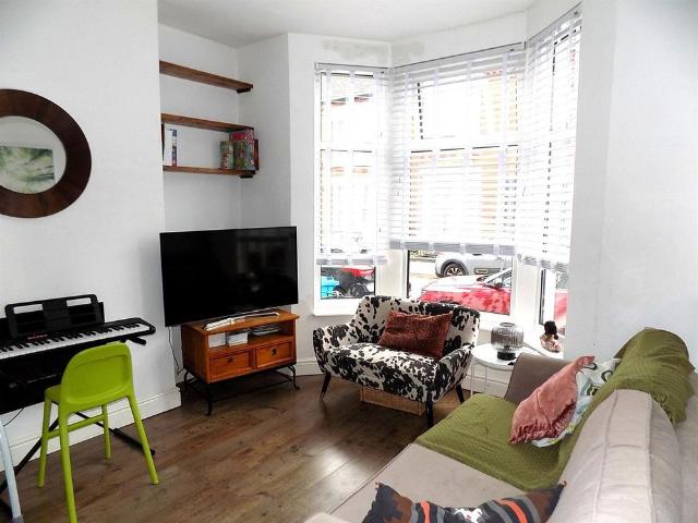 House for rent in Calderstones