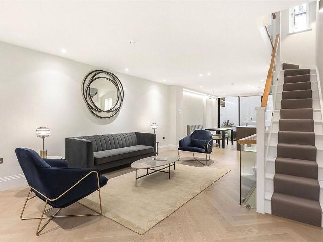 House for rent in City of Westminster, Greater London