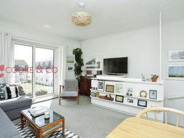 House for rent in Upton, Acol