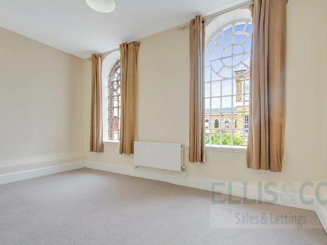Apartment for rent in London Borough of Ealing, Hanwell