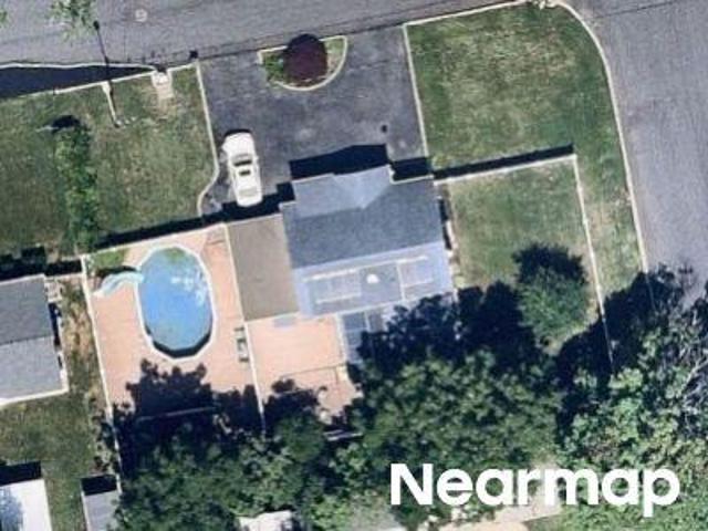 House for sale in Baywood, Town of Islip
