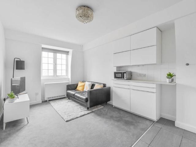 House for rent in Belgravia, Greater London