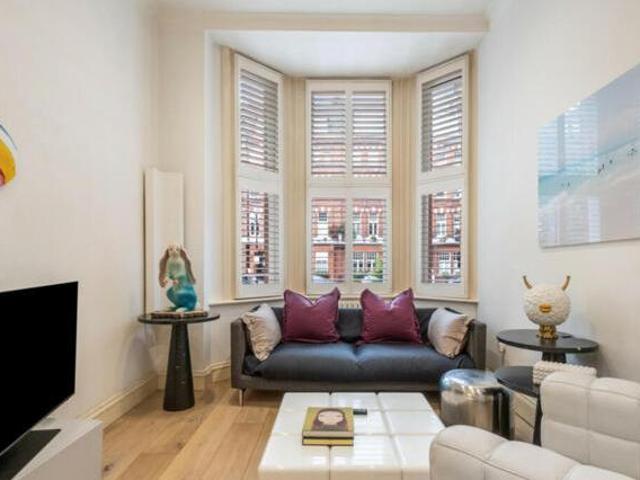 House for sale in Lyons, Greater London
