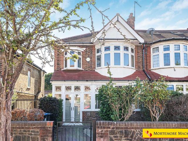 House for rent in Grange Park, Greater London