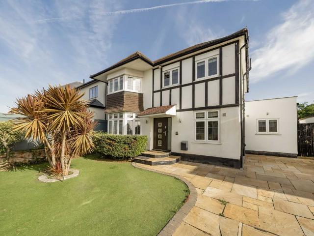 House for rent in London Borough of Barnet, Greater London