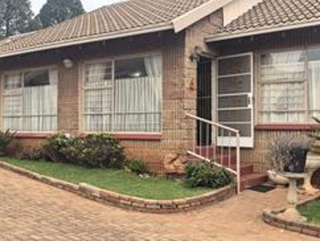 Townhouse for sale in Nooitgedacht, Gauteng