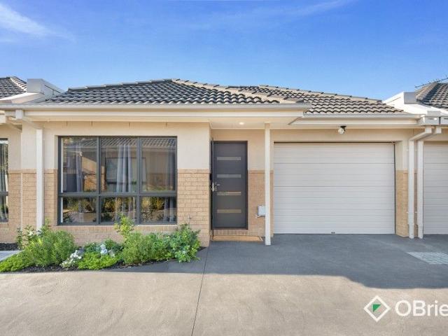 Townhouse for sale in Seaford