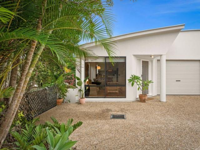 Townhouse for rent in Peregian Beach, Noosa Shire