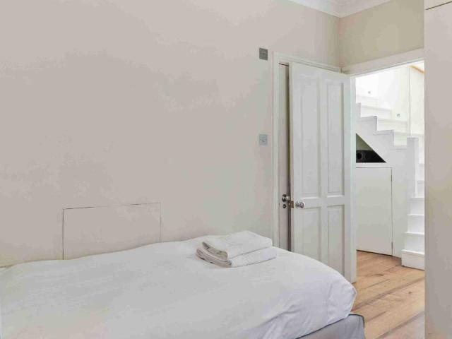 House for rent in Brompton, Greater London