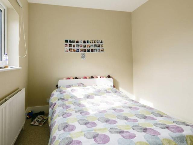 Room for rent in London Borough of Hammersmith and Fulham, Greater London