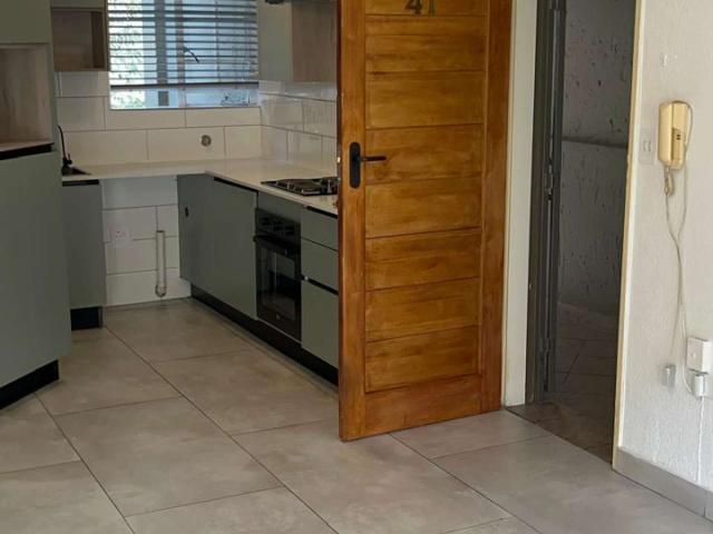 Apartment for rent in Paulshof, Alexandra