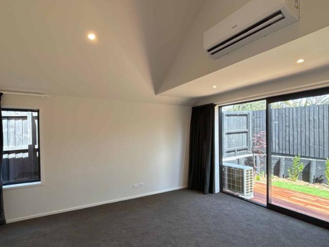 Townhouse for rent in Heathcote, Canterbury