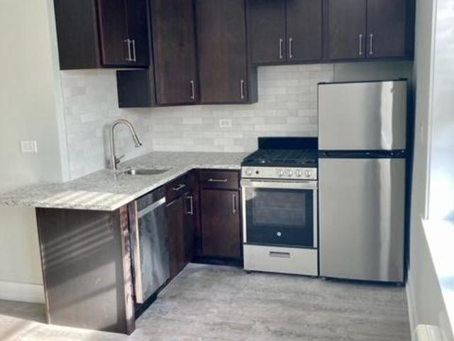 Condo for rent in Chicago Park, Illinois