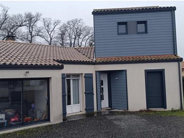 Maison vente à Bressuire, Chiché