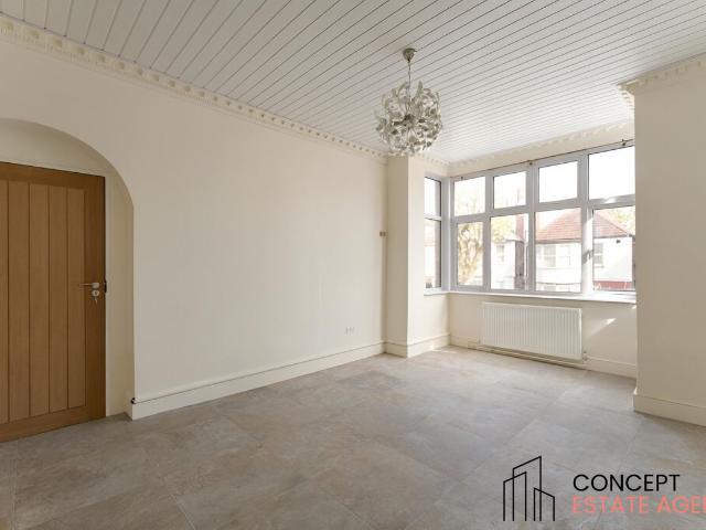 Apartment for rent in Cricklewood, Isle Of Man