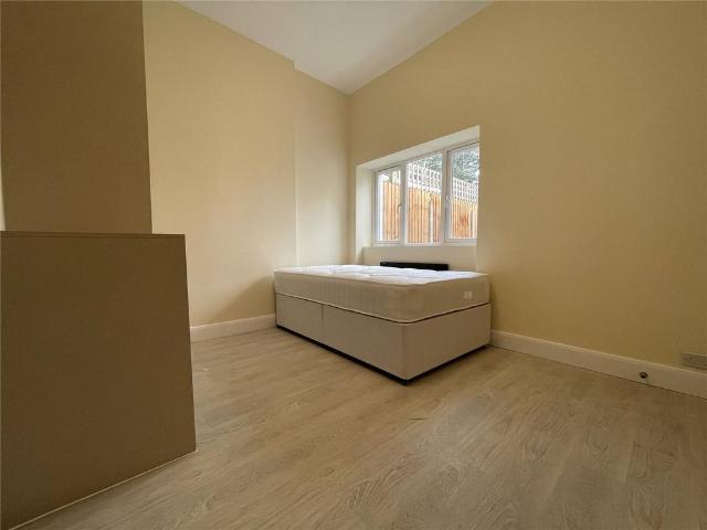 House for rent in Cricklewood, Greater London