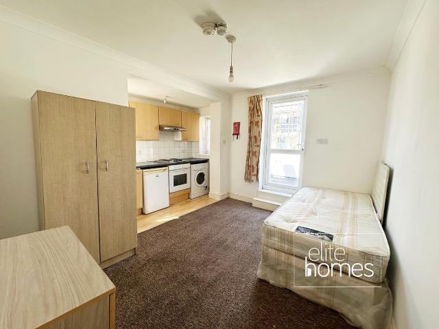 Studio for rent in Lower Edmonton, Edmonton