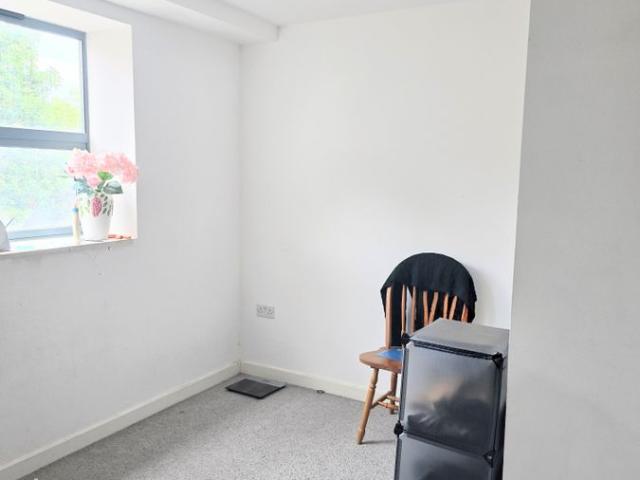 Apartment for rent in Southend City Centre Neighbourhood, Alton Barnes