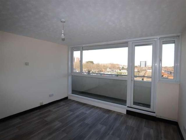 Apartment for rent in Southend City Centre Neighbourhood, Alton Barnes