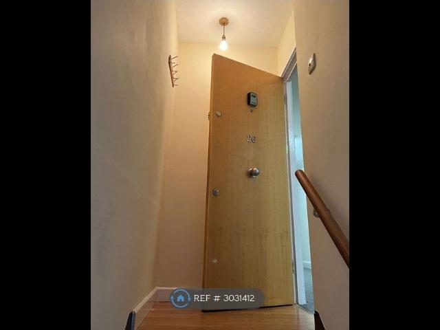 Studio for rent in Southend City Centre Neighbourhood, Alton Barnes