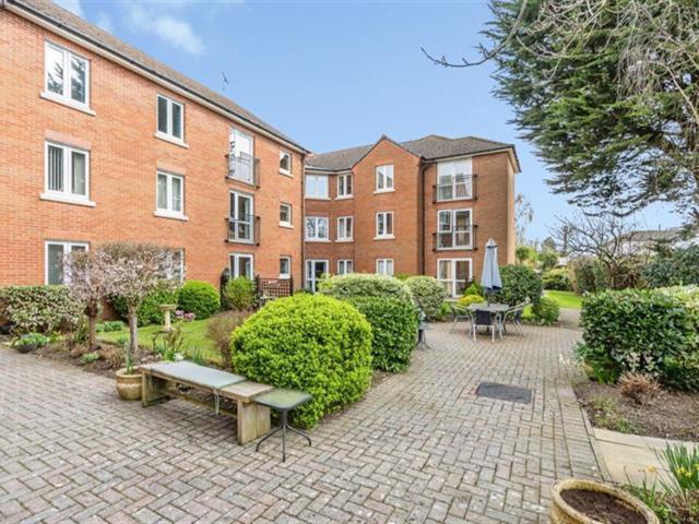 Flat for rent in Chichester, Littlecote
