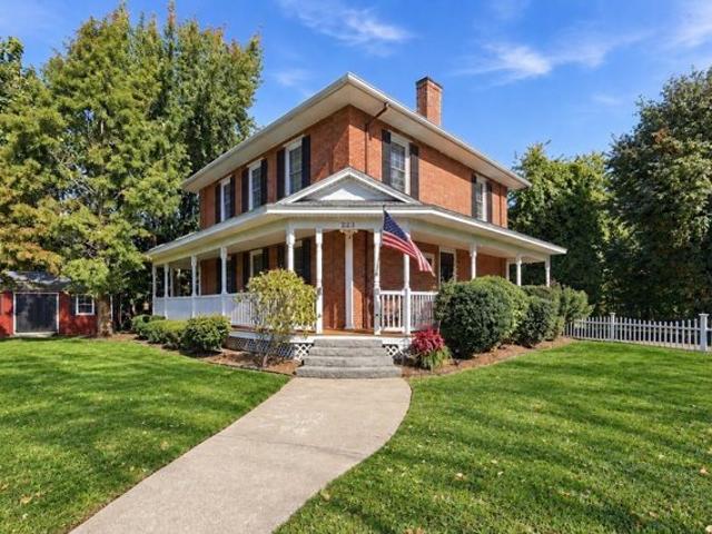 House for sale in Aldenville, Chicopee