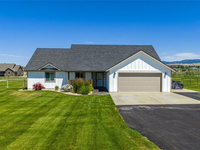 House for sale in Stevensville