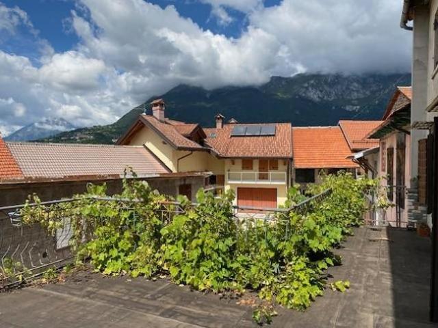 Villa Indipendente in vendita a Chies d'Alpago, Veneto