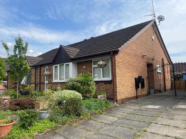 House for rent in Calderstones