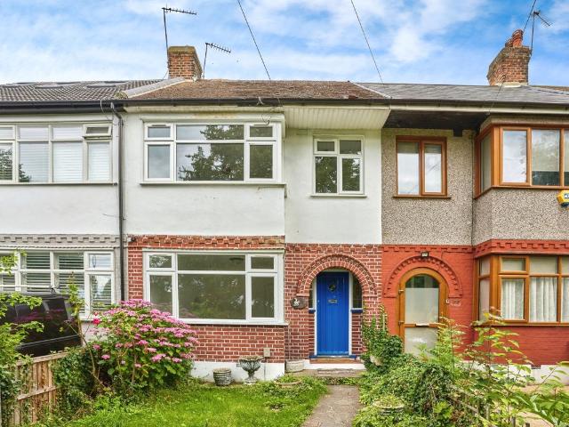 Apartment for rent in Woodford, Greater London