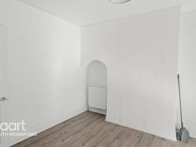 House for rent in Woodford, Greater London