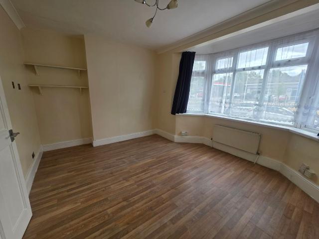 Apartment for rent in Woodford Bridge, Greater London