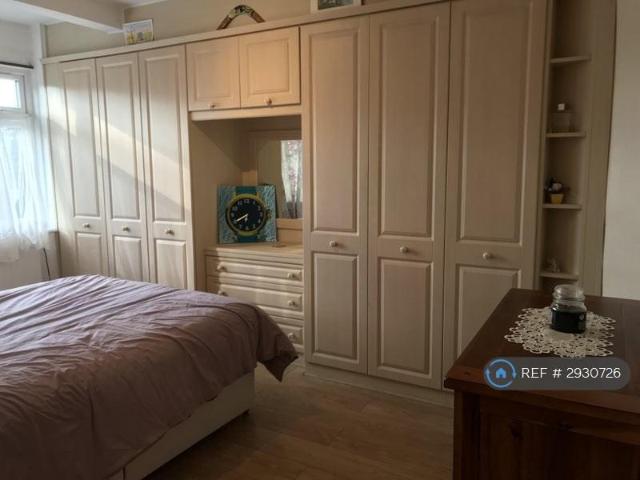 House for rent in London Borough of Redbridge, Greater London