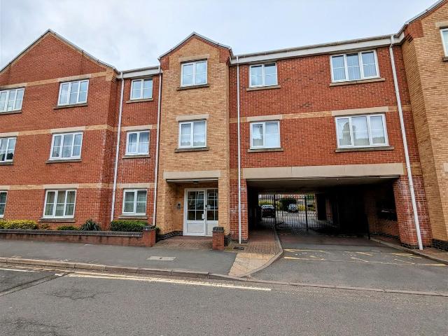 Apartment for rent in Chilvers Coton, Camp Hill