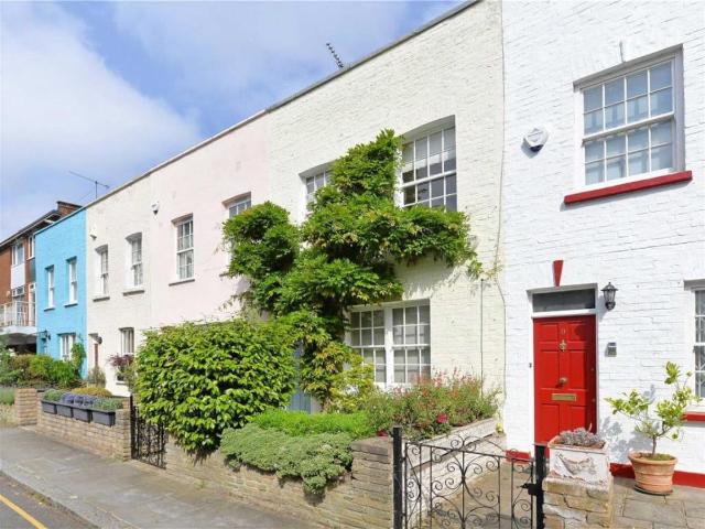 House for rent in Earl's Court, Greater London