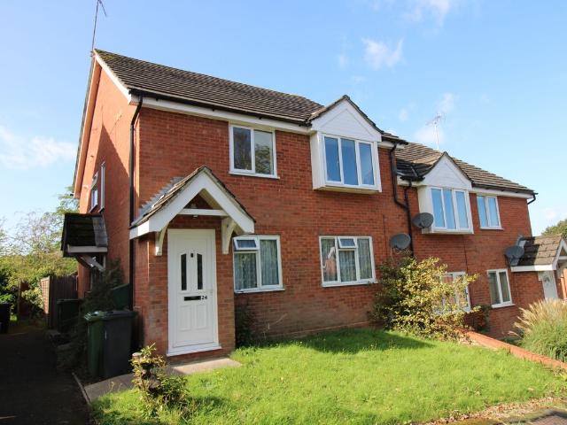 House for rent in Heol-las, Surrey
