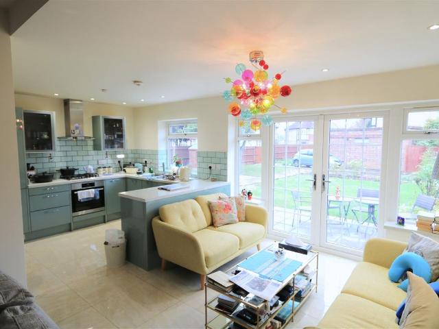 House for rent in Motspur Park, Greater London