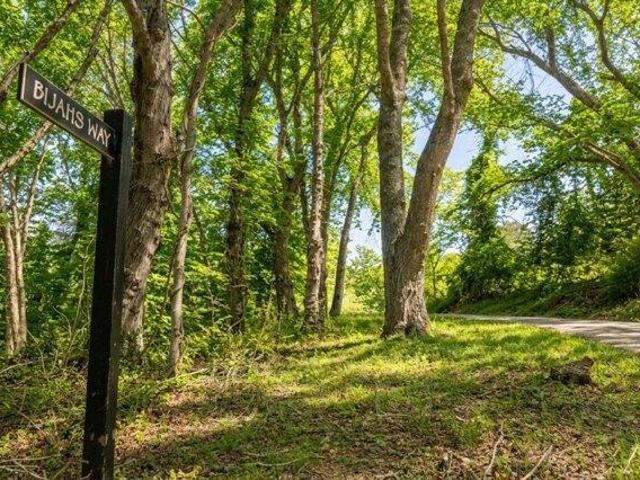 Land for sale in Chilmark, Massachusetts