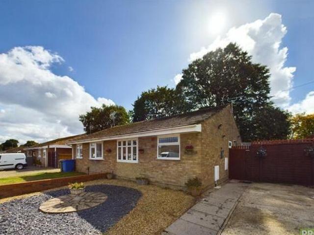 House for sale in The Crescent, Farnborough