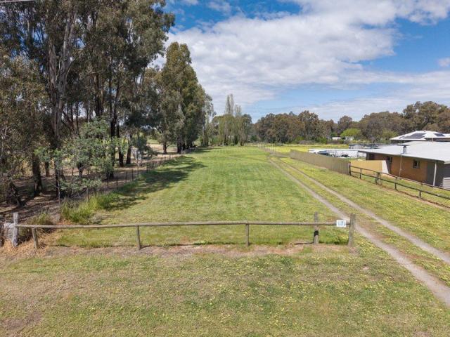 Land for sale in Chiltern, Shire of Indigo